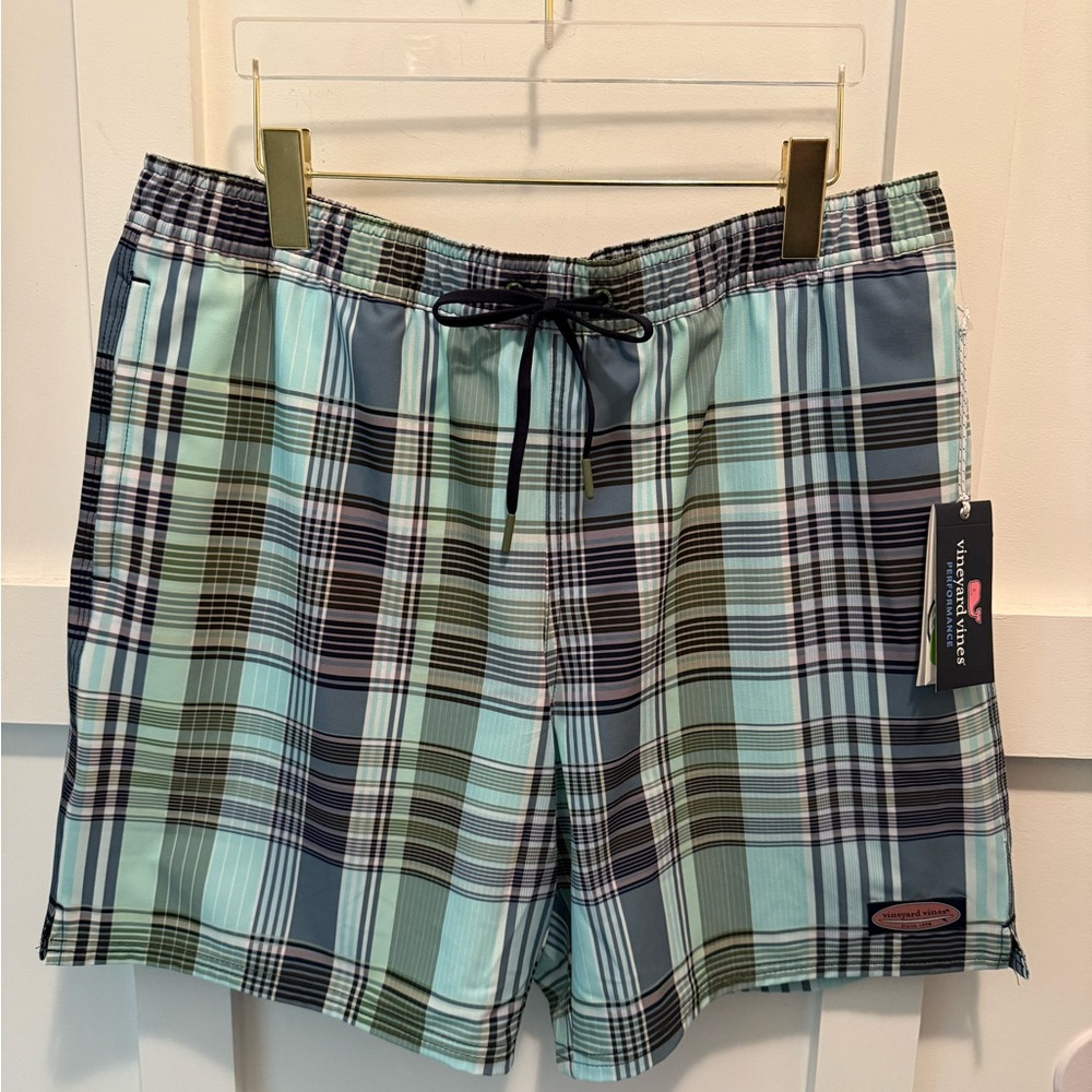 NWT Vineyard Vines Men's Blue and Green Plaid 
7 Inch Printed Chappy Swim Trunks
